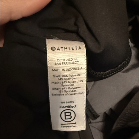🏃‍♀️ Athleta Black Camo mid-rise Racer Run Shorts | Size Small 🖤 - Picture 6 of 8